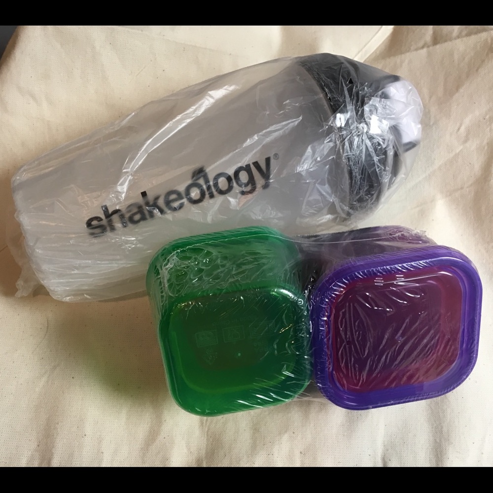 Shakeology Bottle / Portion Containers